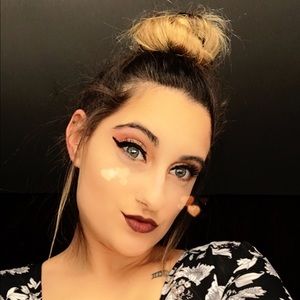 Meet your Posher, Marissa